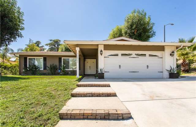 11433 Amigo Avenue - 11433 Amigo Avenue, Los Angeles, CA 91326