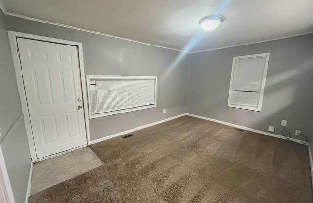 LEASING Gallery 4
