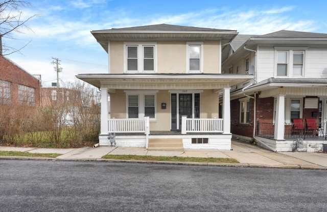 Single Family Home - 1029 West Locust Street, York County, PA 17404 Single Family Home - 1029 West Locust Street, York County, PA 17404