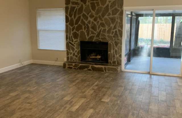 8246 PEPPERWOOD DR Gallery 2