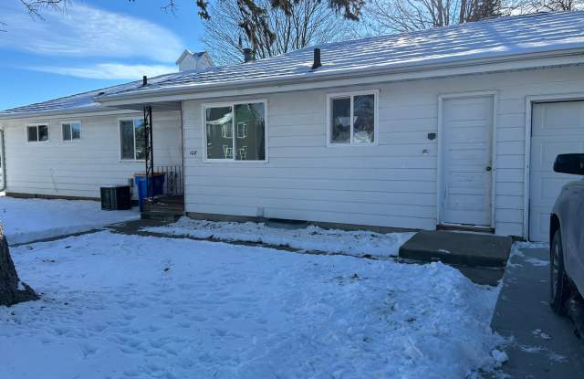 Charming 4-Bedroom Rambler for Rent – $2,100/month photos photos