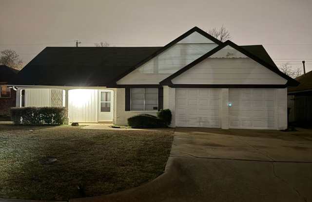 Charming & Updated 3-Bedroom Home for Lease! Gallery 1