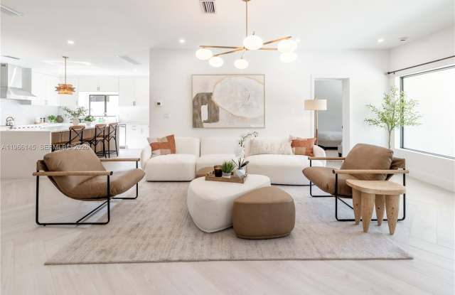 1420 SW 17th St photos photos