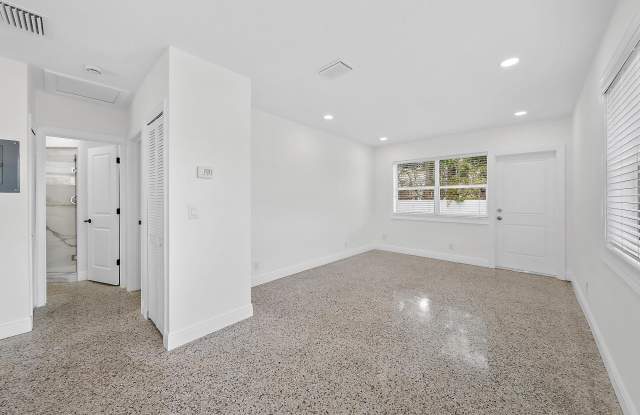 3808 Broadway Gallery 4