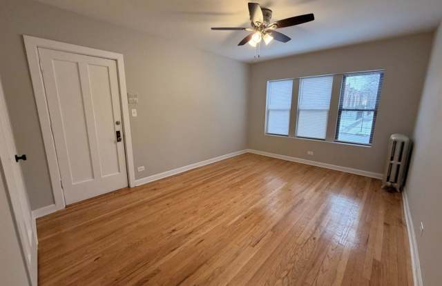 2605 N Kostner Ave photos photos