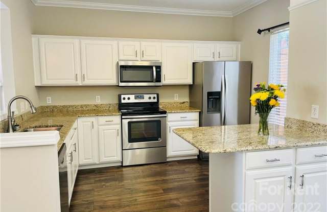 5415 Dockery Drive Gallery 4