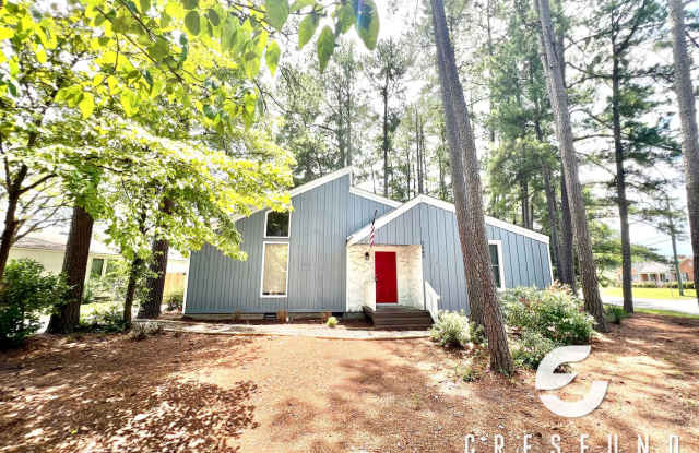 3 Bedroom Available For Move In TODAY! You Don't Want To Miss Out On This! photos photos