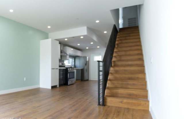 2122 Carmona Ave 1/2 Gallery 4