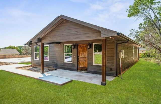 3610 Broken Bow Drive - 3610 Broken Bow Drive, Hood County, TX 76048
