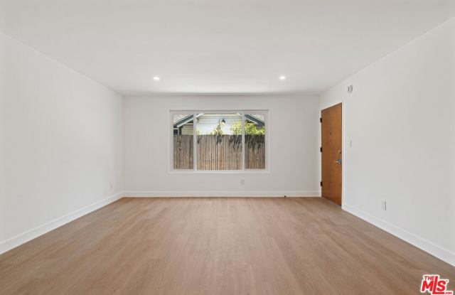 4442 Kingswell Ave Gallery 3