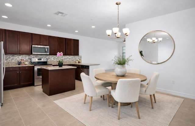 11351 SW 15th St photos photos