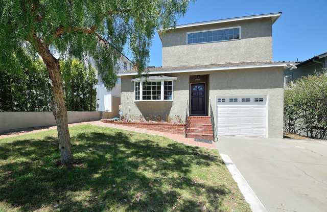 Spacious Four Bedroom Home in Manhattan Beach Hill Section! photos photos