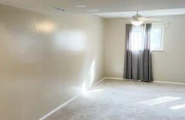 1745 David Court Court Gallery 4