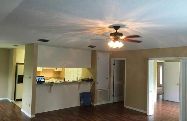 30 Cobblestone Way W Gallery 4