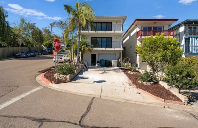 3 Bed 2 Bath Townhouse For Rent in Pacific Beach. photos photos