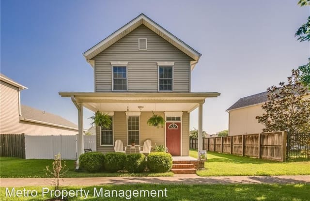 3538 W Thames Dr. - 3538 Thames Drive, Fayetteville, AR 72704
