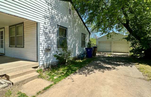 854 S Fountain - Detached 2-Car Garage photos photos