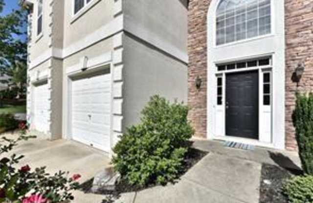 3021 Serenade Court Gallery 2