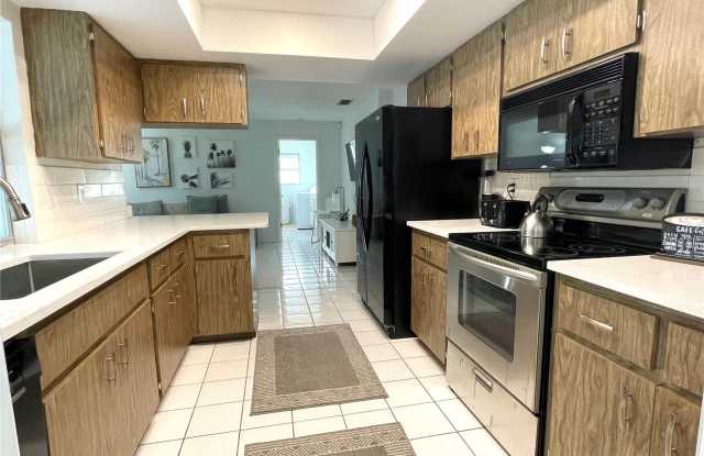 2908 CAPTIVA Drive Gallery 2