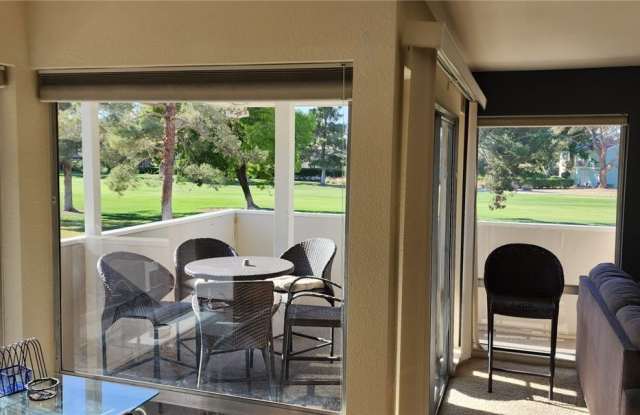 746 Oakmont Avenue - 746 Oakmont Avenue, Winchester, NV 89109