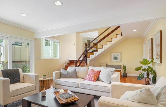 4236 Ensenada Drive Gallery 3