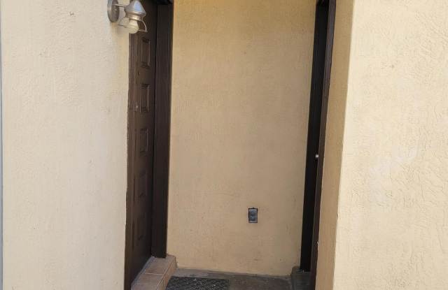 10401 ASHWOOD Drive Gallery 4