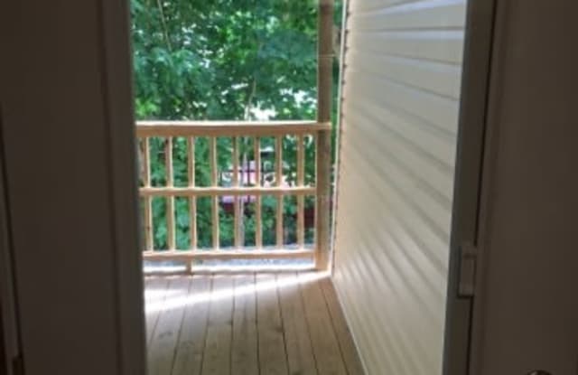 208 1/2 W Washington St - Unit A Gallery 4