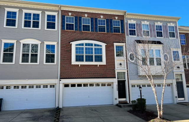 4409 POTOMAC HIGHLANDS CIRCLE - 4409 Potomac Highlands Circle, Triangle, VA 22172
