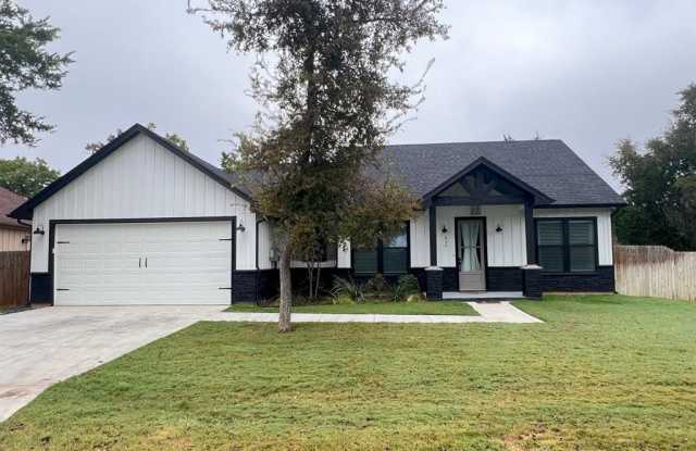 828 Corral Drive - 828 Corral Drive, Hood County, TX 76048 828 Corral Drive - 828 Corral Drive, Hood County, TX 76048