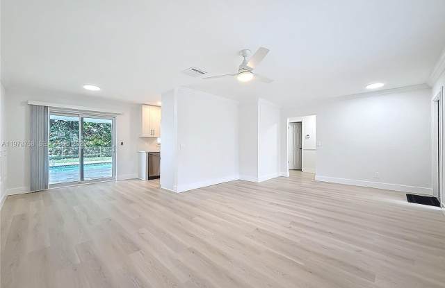 8977 NW 21st Court, Coral Springs, FL 33071 Gallery 4