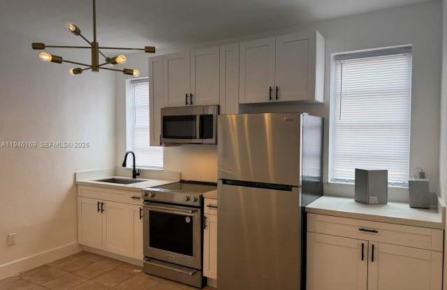 219 SW 21st Ave photos photos