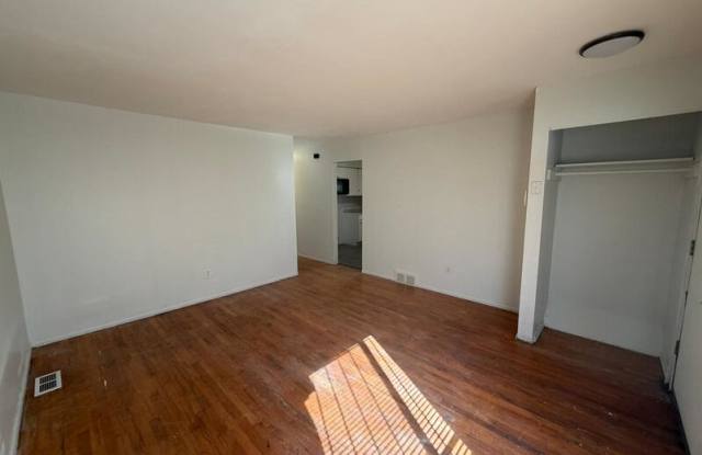8095 Wyoming Avenue Gallery 3