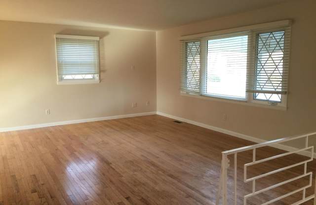 9221 W STAYMAN Drive W Gallery 4