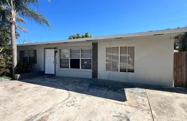 1120 NE 23rd Place photos photos