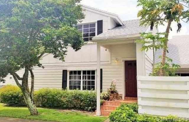 13717 SW 149th Cir Ln - 13717 Southwest 149th Circle Lane, Country Walk, FL 33186