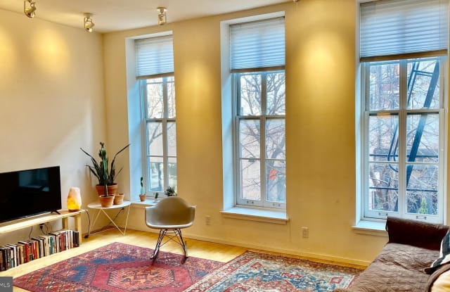136 N 3RD STREET - 136 North 3rd Street, Philadelphia, PA 19106
