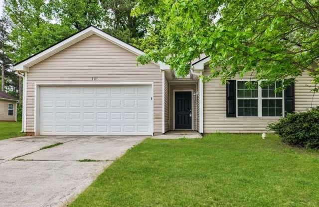 307 Bridgeport Ln - 307 Bridgeport Lane, Monroe, GA 30655
