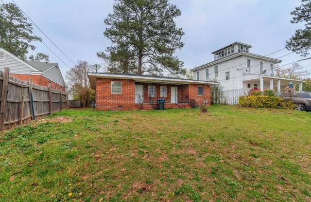 SECTION 8 ACCEPTED! - Cozy 2-Bedroom Home in Prime Augusta Location photos photos