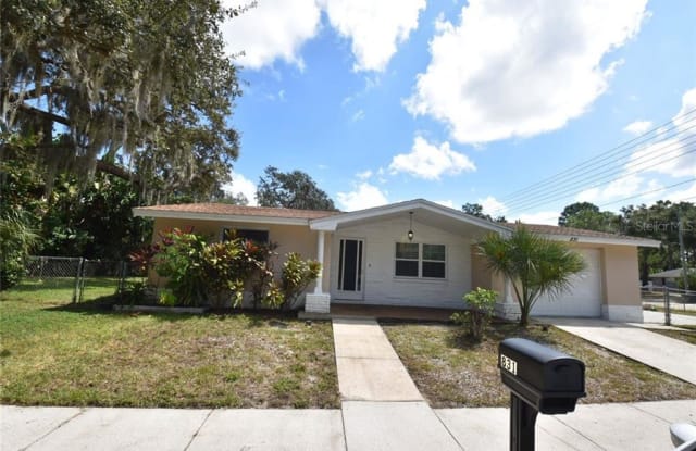 831 VIRGINIA AVENUE - 831 Virginia Avenue, Tarpon Springs, FL 34689