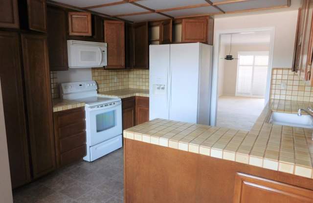 19029 Nordhoff St #305 Gallery 3