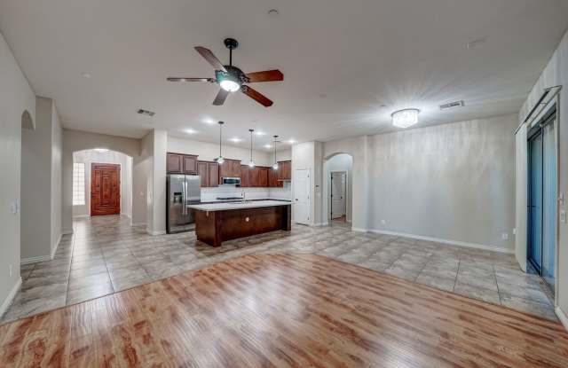 READY TO VIEW NOW! Remodeled-Huge 5 Bedroom Home in Avondale photos photos