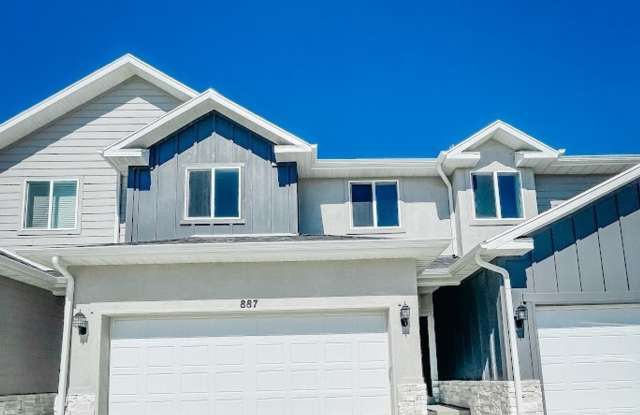 Brand New Idyllic Townhome in AF photos photos