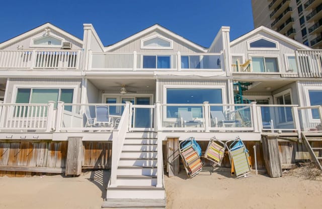 9703 Beach Ave - 9703 Beach Avenue, Margate City, NJ 08402