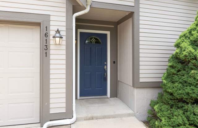 $400 OFF First Month! 3 BR/3BA | Newly Renovated Single Family Home | 2-Car Garage | Gated backyard Gallery 3