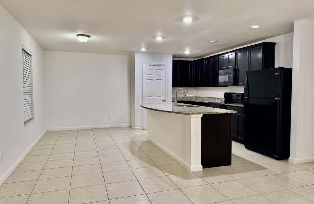 8709 LAKE GEORGE Circle E Gallery 3