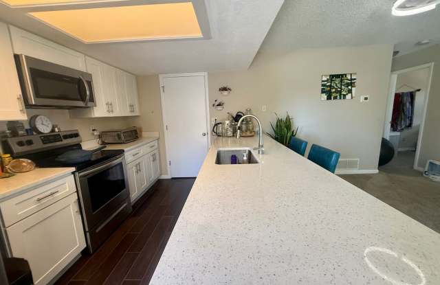 Spacious, Sunlit 3BR / 2 BA Condo just steps away from Standley Lake! photos photos