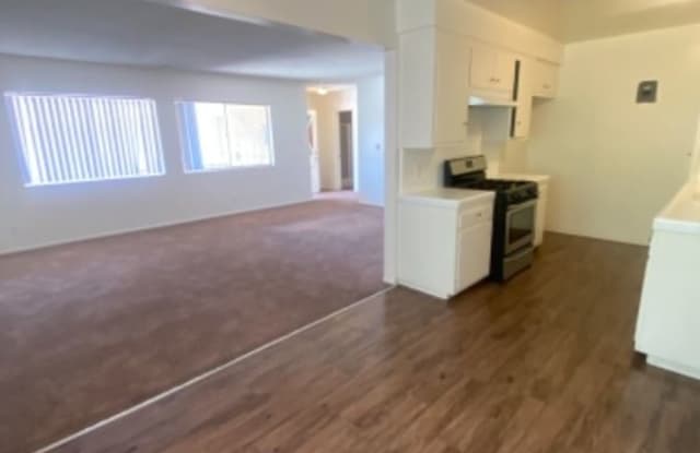 10243 San Antonio Ave - 10243 San Antonio Avenue, South Gate, CA 90280