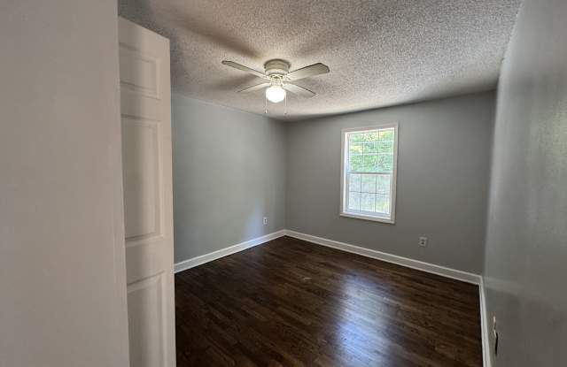 1276 Hillcrest Road photos photos