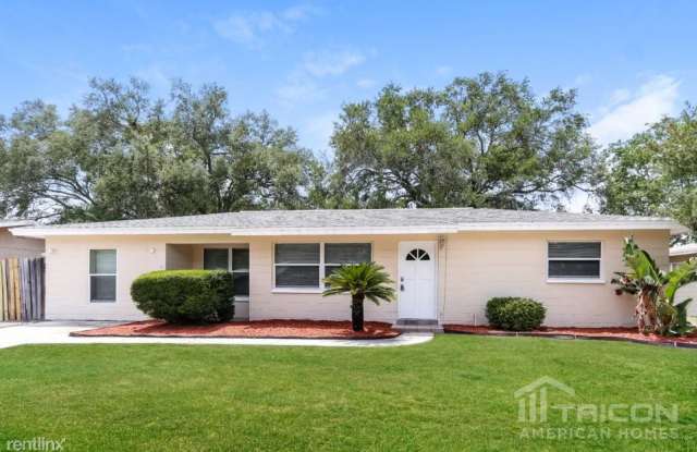 913 19th Street SW - 913 19th Street Southwest, Largo, FL 33770