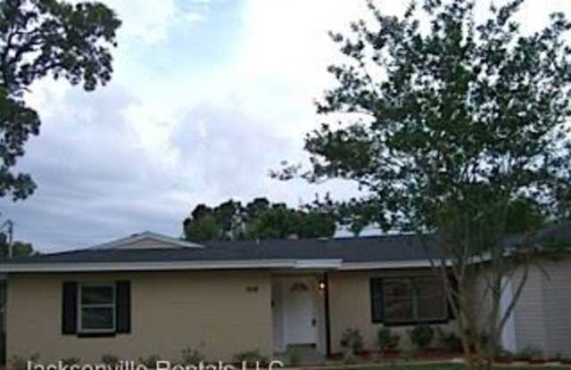 908 Tarin Drive N Gallery 2